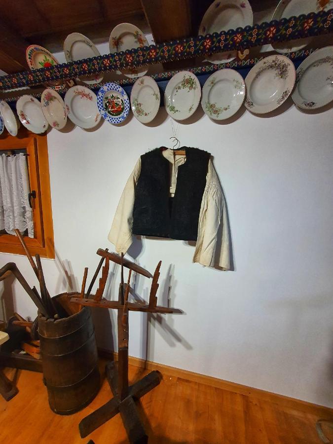 La Romaneasa Săpînţa Bagian luar foto