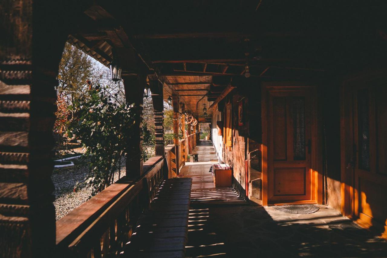 La Romaneasa Săpînţa Bagian luar foto